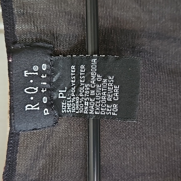 R.Q.T. Sleeveless Top Petite Large - Picture 5 of 8